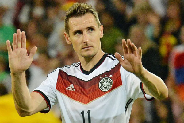 德國足球歷史盤帶突破最好的球員是誰？