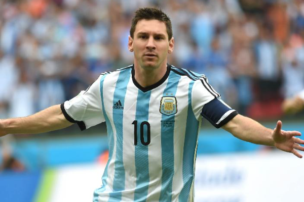 梅西最適合在哪個(gè)球隊(duì)踢球？